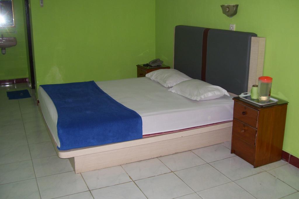 Hotel Bahagia Pangkalan Bun Ngoại thất bức ảnh